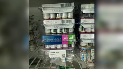 Прикарпатські волонтери отримали будки та вакцини для безпритульних тварин Прикарпатські волонтери отримали будки та вакцини для безпритульних тварин