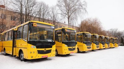 Шкільний автобус