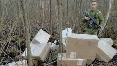 Трьох волинян та рівнянина, які переправляли контрабанду через кордон, спіймали під час втечі Трьох волинян та рівнянина, які переправляли контрабанду через кордон, спіймали під час втечі