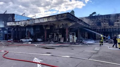 Масштабна пожежа на столичній АЗС через ДТП