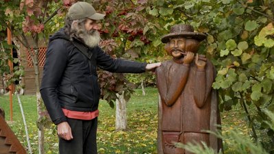 Хотів у космос, а став різьбярем: історія 72-річного майстра з Глинська на Рівненщині Хотів у космос, а став різьбярем: історія 72-річного майстра з Глинська на Рівненщині