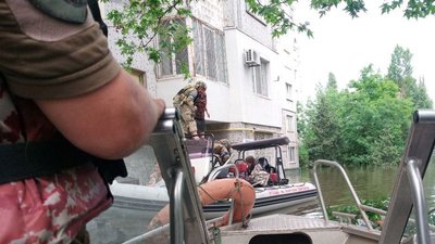 Були для людей "очима" і "ногами": черкаський інспектор про порятунок людей на Херсонщині