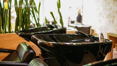 У війну робила стрижки в обмін на їжу. Як працює династія перукарів Ямпольських