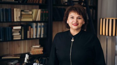 Олена Боднар