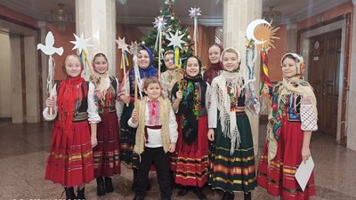 "Різдвяні піснеспіви": у Луцьку колядували й щедрували 50 колективів громади "Різдвяні піснеспіви": у Луцьку колядували й щедрували 50 колективів громади