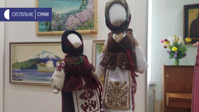 Танок у національному вбранні та тематичні виставки: у Сумах відзначили День вишиванки