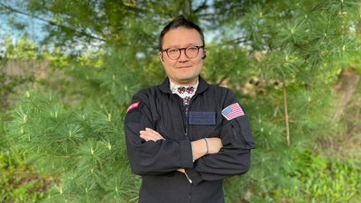 Скільки письменник Дорж Бату заробив на своїх книгах? Дослідження Forbes