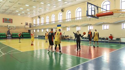 У Сумах відбувся баскетбольний турнір на підтримку ЗСУ У Сумах відбувся баскетбольний турнір на підтримку ЗСУ