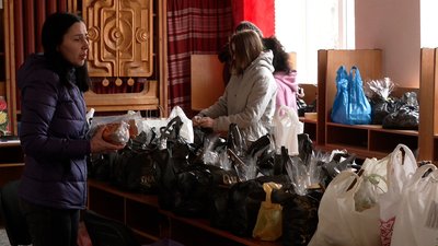 "Великодні кошики" поїхали з Рівного до Харкова: їх зібрали для пенсіонерів і людей з інвалідністю