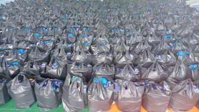 У Сумах видають продуктові набори містянам віком від 75 років У Сумах видають продуктові набори містянам віком від 75 років