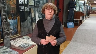 працівниця музею працівниця музею