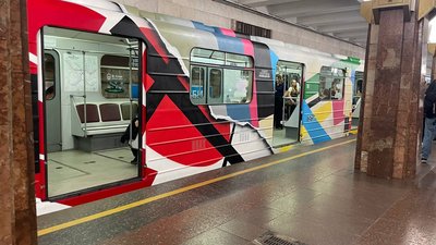 У київському метро курсуватиме вагон, присвячний Казимиру Малевичу. Де саме можна побачити