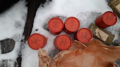 У Конотопі на Сумщині поліція викрила чоловіка, який зберігав боєприпаси та наркотики У Конотопі на Сумщині поліція викрила чоловіка, який зберігав боєприпаси та наркотики