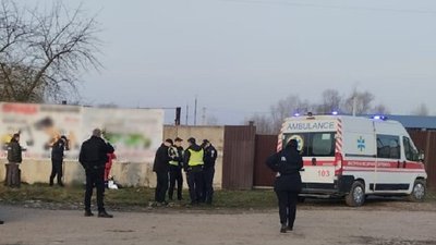На Львівщині мотоцикліст в’їхав у бетонну огорожу та загинув