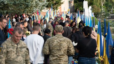 На Закарпатті вшанували пам'ять полеглих захисників України На Закарпатті вшанували пам'ять полеглих захисників України