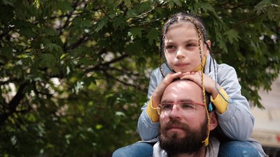 У центрі Чернівців з благодійним концертом виступив піаніст У центрі Чернівців з благодійним концертом виступив піаніст