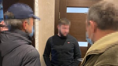 Нападали й вимагали гроші: поліція заявляє про викриття групи рекетирів на Рівненщині