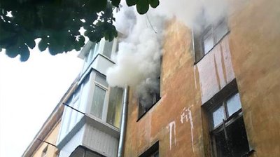 У Львові горіла квартира: госпіталізували літню жінку