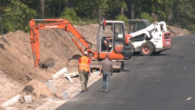 Біля Рівного "погнулась" нова дорога. В чому причина та хто це усуватиме Біля Рівного "погнулась" нова дорога. В чому причина та хто це усуватиме