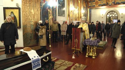 Повернувся з-за кордону, щоб боронити Україну: в Житомирі попрощалися із загиблим десантником Олександром Стаканом Повернувся з-за кордону, щоб боронити Україну: в Житомирі попрощалися із загиблим десантником Олександром Стаканом