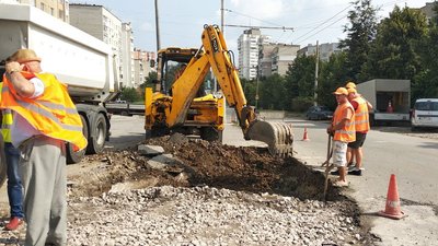 Бережанський міст ремонтують у Тернополі Бережанський міст ремонтують у Тернополі