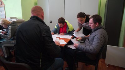 Понад 200 заяв за добу: переселенці та учасники АТО стоять у чергах для отримання кредиту на житло