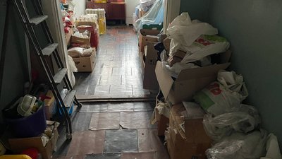 "По сусідству" з військовими РФ: як пережили окупацію у прихистку для бездомних у Херсоні "По сусідству" з військовими РФ: як пережили окупацію у прихистку для бездомних у Херсоні