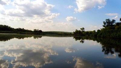 У Смоліному на Кіровоградщині з річки дістали тіло чоловіка