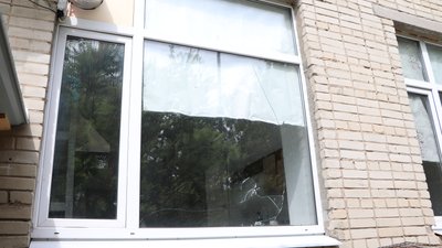 Пошкоджена будівля дитсадка в Краснопіллі