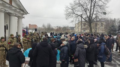 У Полтаві прощаються із п'ятьма захисниками України У Полтаві прощаються із п'ятьма захисниками України