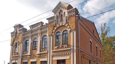 "Ліки від нудьги": у Житомирі бібліотека для юнацтва збирає книги для онкогематології