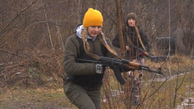 В Івано-Франківську американські волонтери провели військовий тренінг для цивільних В Івано-Франківську американські волонтери провели військовий тренінг для цивільних