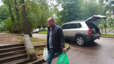 Вареники, консерви та цигарки-самокрутки: у Тернополі волонтери "Бункер С" щодня допомагають бійцям Вареники, консерви та цигарки-самокрутки: у Тернополі волонтери "Бункер С" щодня допомагають бійцям