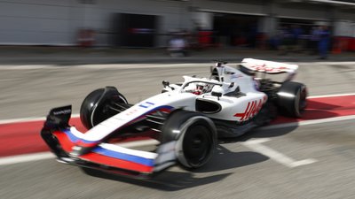 Нікіта Мазепін у боліді «Хаас» Формули-1
