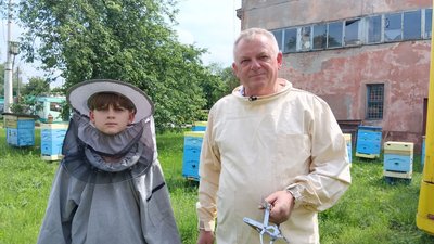 "Цей рік у нас бідний на мед": пасічники Волині про урожай меду через холодну весну — урожай меду "Цей рік у нас бідний на мед": пасічники Волині про урожай меду через холодну весну — урожай меду
