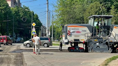 У Тернополі на одній із вулиць ускладнений рух транспорту
