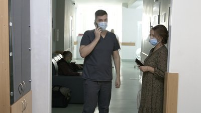 Чекали 3 місяці: до Черкас привезли кістковий мозок з Німеччини для пересадки Чекали 3 місяці: до Черкас привезли кістковий мозок з Німеччини для пересадки