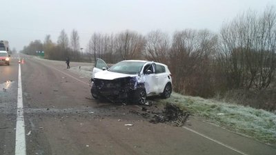 В аварії на Волині загинуло двоє людей, ще одна особа госпіталізована В аварії на Волині загинуло двоє людей, ще одна особа госпіталізована