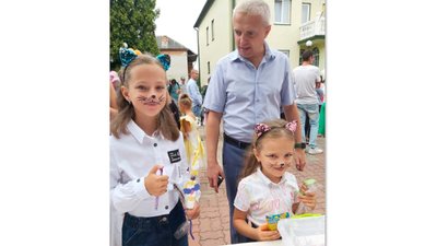 На Львівщині на благодійному ярмарку зібрали 30 тисяч гривень для ЗСУ На Львівщині на благодійному ярмарку зібрали 30 тисяч гривень для ЗСУ