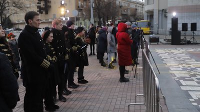 Тарасу Шевченку – 207: у Дніпрі біля пам’ятника молодому Кобзареві провели "Шевченко-фест" Тарасу Шевченку – 207: у Дніпрі біля пам’ятника молодому Кобзареві провели "Шевченко-фест"