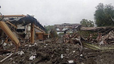 Внаслідок ракетної атаки по Запоріжжю пошкоджені об'єкти інфраструктури Внаслідок ракетної атаки по Запоріжжю пошкоджені об'єкти інфраструктури