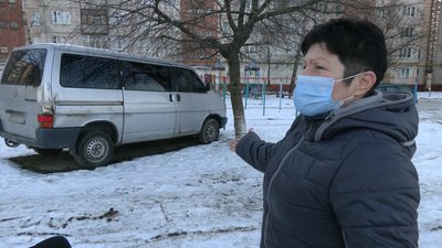 Авто проти пішоходів: яка ситуація з паркуванням у Рівному і Квасилові