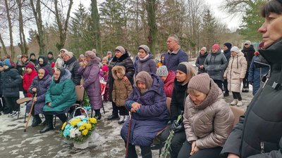 У селі на Вінниччині відкрили меморіальні дошки на честь загиблих захисників У селі на Вінниччині відкрили меморіальні дошки на честь загиблих захисників