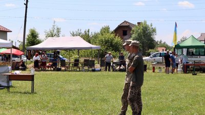"Плануємо марафон благодійних акцій". Мати загиблого пілота Степана Тарабалки про збір грошей на оздоровчий центр "Плануємо марафон благодійних акцій". Мати загиблого пілота Степана Тарабалки про збір грошей на оздоровчий центр