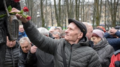 У Полтаві вшанували учасників бойових дій на території інших держав У Полтаві вшанували учасників бойових дій на території інших держав