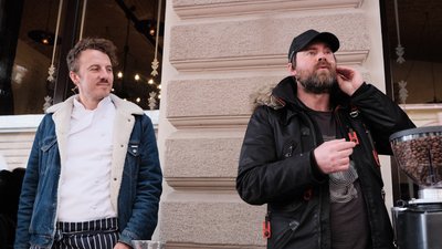 У Чернівцях презентували новий рецепт кави "Ukrainer" та пригощали паляницями від Клопотенка У Чернівцях презентували новий рецепт кави "Ukrainer" та пригощали паляницями від Клопотенка