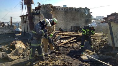У Харкові внаслідок обстрілу РФ згоріли три квартири у 16-поверхівці