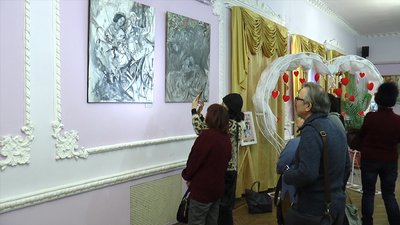 У миколаївському театрі відкрилась художня виставка до Дня всіх закоханих