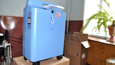 16 кисневих концентраторів подарувала Тернопільщині благодійна організація з Бельгії 16 кисневих концентраторів подарувала Тернопільщині благодійна організація з Бельгії