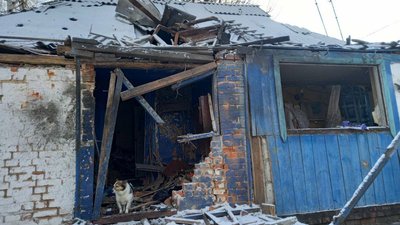 "Було все – нема нічого". Як живе пенсіонерка з Сумщини, оселю якої розтрощило російськими обстрілами "Було все – нема нічого". Як живе пенсіонерка з Сумщини, оселю якої розтрощило російськими обстрілами